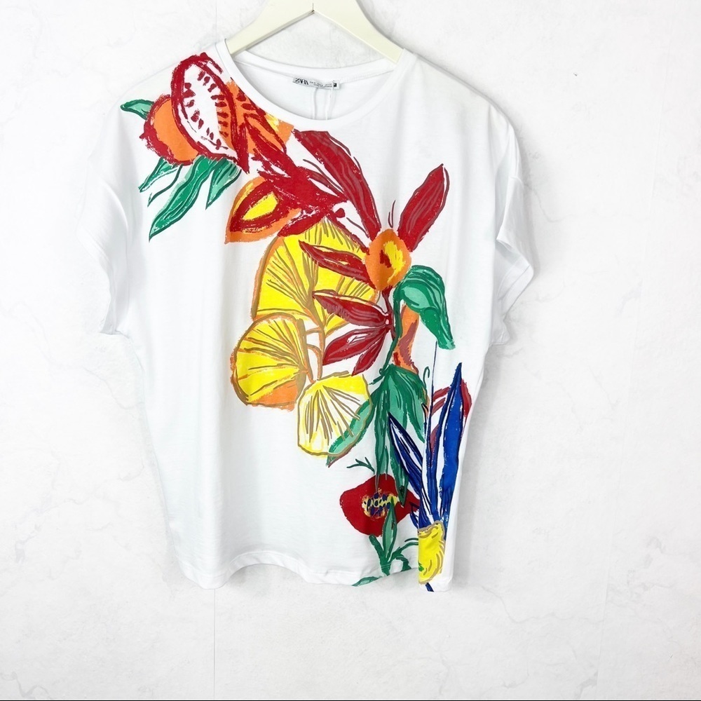 [Zara] White Floral Print Graphic Tee